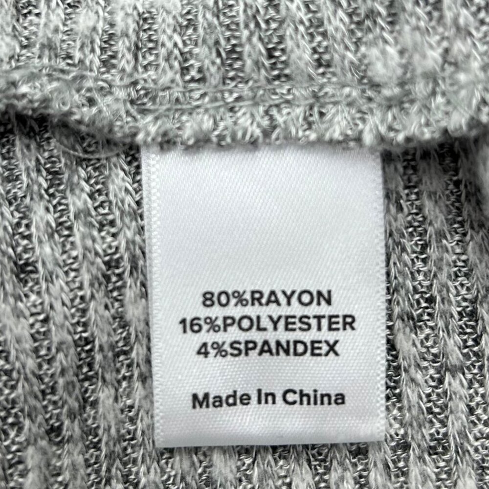 EVEREVE Gray V-Neck Long Sleeve Ribbed Knit Sweater With Snap Cuff Detail Size S - Picture 11 of 14
